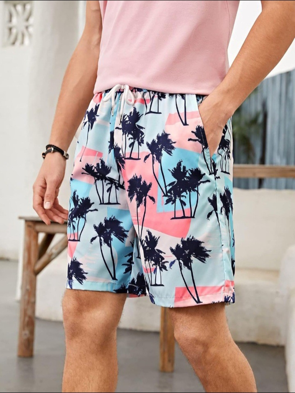 Men's Tropical Outdoor Wear Short. NWOT Size M